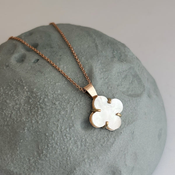 Flower Mother Of Pearl Necklace Rose Gold