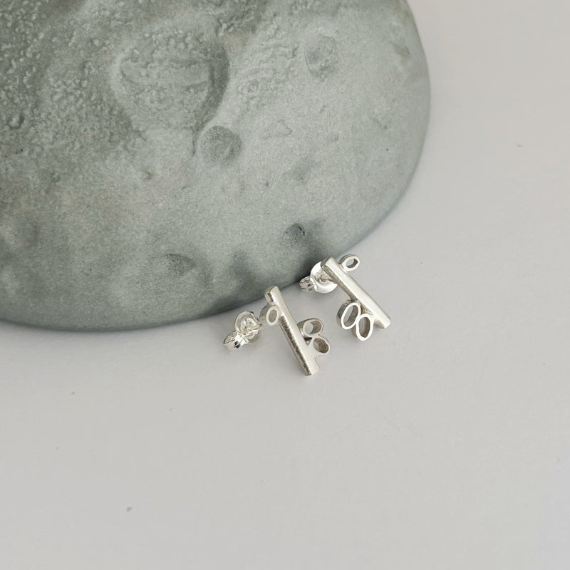 Bud Bar Silver Studs