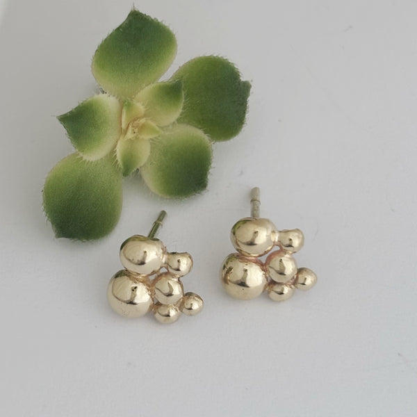 Lots of bubbles Yellow gold studs