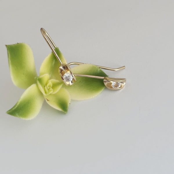 White Sapphire Yellow Gold drop earrings