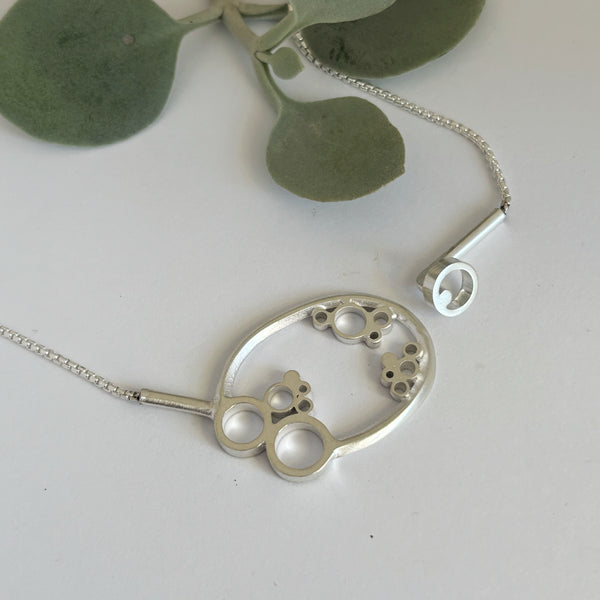 Oval bubble necklace